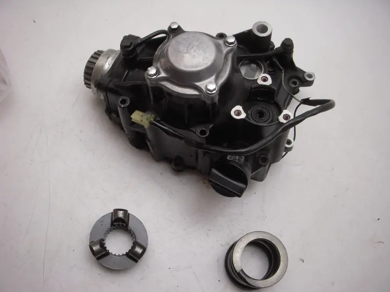 13101-1218 Kawasaki Front Bevel Gear Case 1986-06 Zg1000 Concours Used Zg1000-16 (J20-21) 1