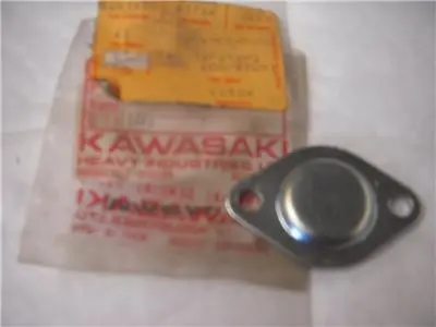 14028-007 1976-79 Kd175 Ke175 Nos Kawasaki Fuel Drain Cap (Red718) 1