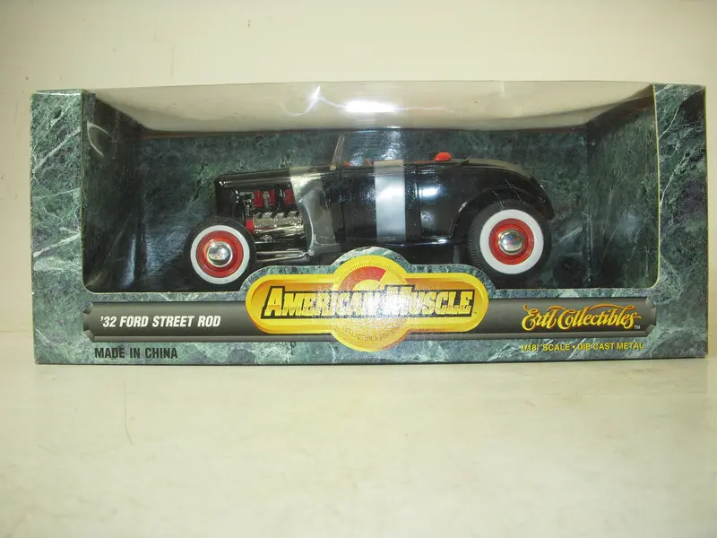 1932 Ford Street Rod Black New Ertl American Muscle Diecast 1:18 Scale (N-Top) 1