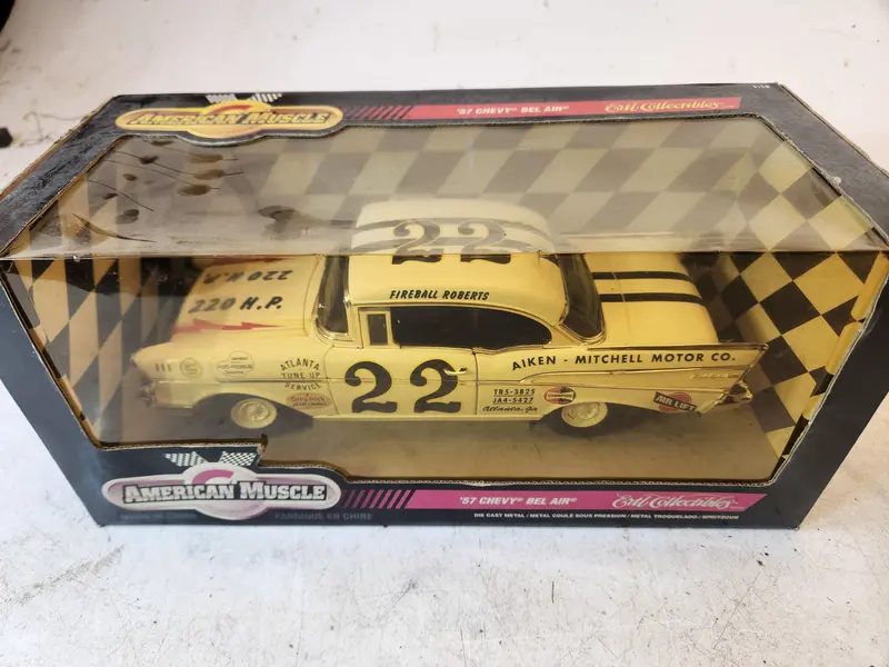 1957 Chevrolet Bel Air Fireball Roberts American Muscle Diecast 1:18 Scale (N-Top) 1