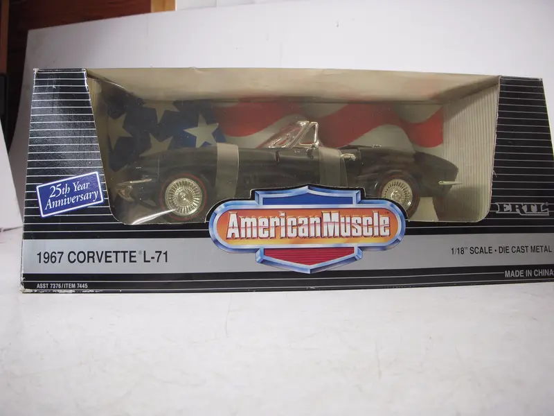 1967 Chevrolet Corvette New Black 25Th Anniversary L-71 Convertible Ertl American Muscle Diecast 1:18 Scale (N-Top) 1