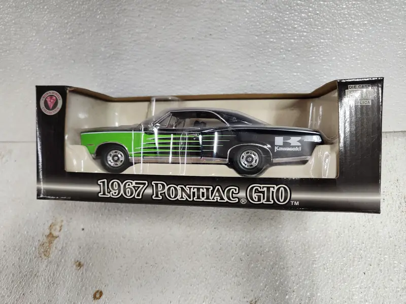 1967 Pontiac Gto Kawasaki Diecast 1:24 Crown Jewels Toy Rare New Collectible (Q-3) 1