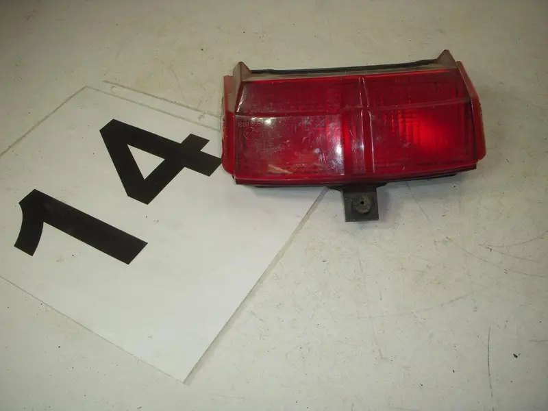 1985 Fj1100 1100 Yamaha Tail Light Used Wtl-14 (P2) 1
