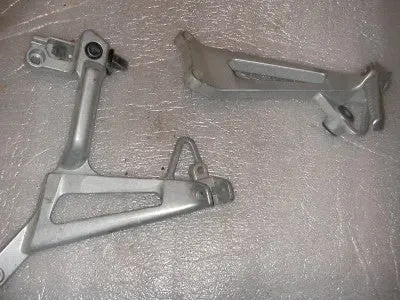 1997 Honda Vfr750f Stock Rear Foot Peg Mounting Brackets With Lock Used 8494-14 (N24) 1
