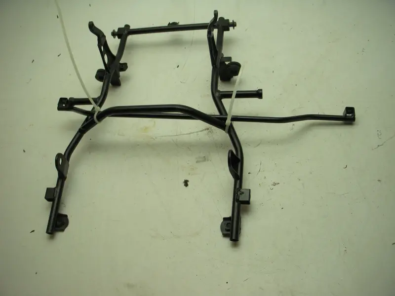 1997 Kawasaki Zg1000 Concourse Zg 1000 Lower Fairing Mount Bracket Used K3711-94 (D35) 1