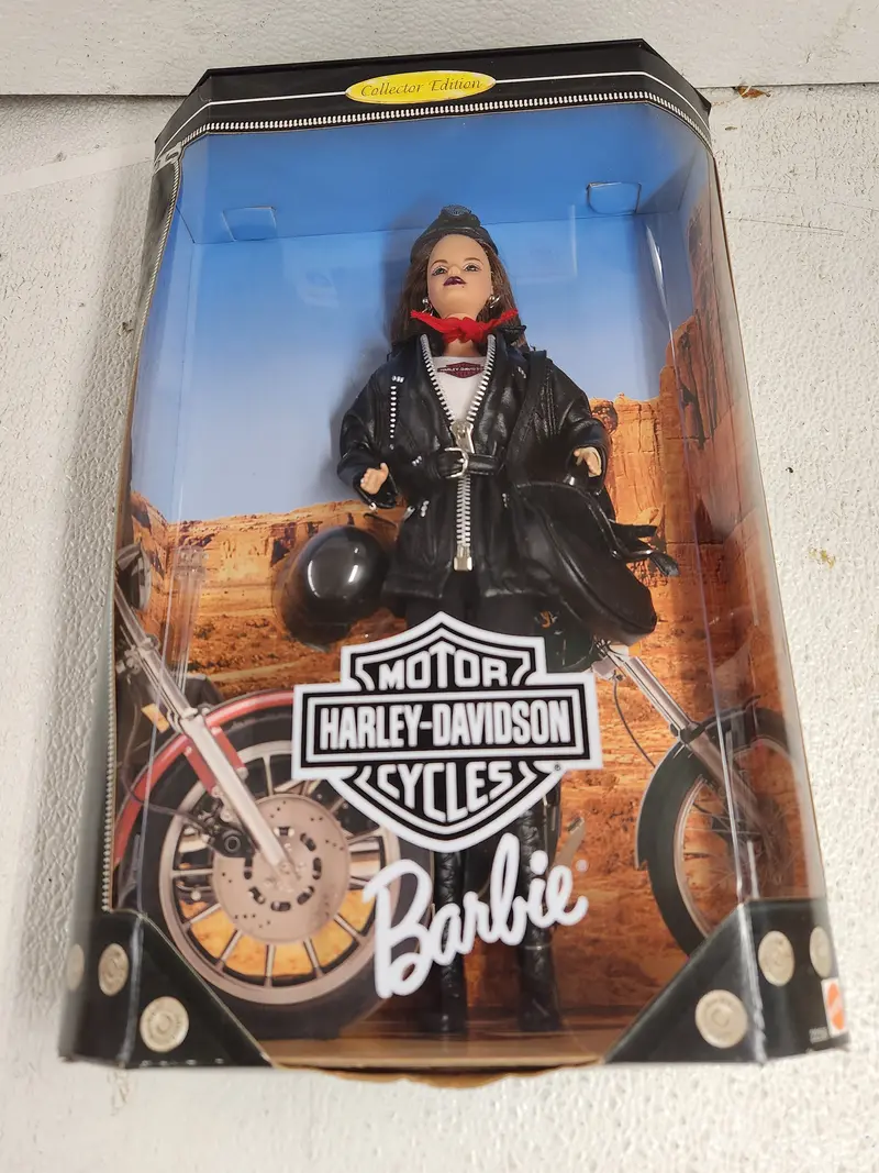 1998 Harley Davidson Barbie Doll Collector Edition Original Box New 22256 Collectible Toy (Wayne-Closet) 1