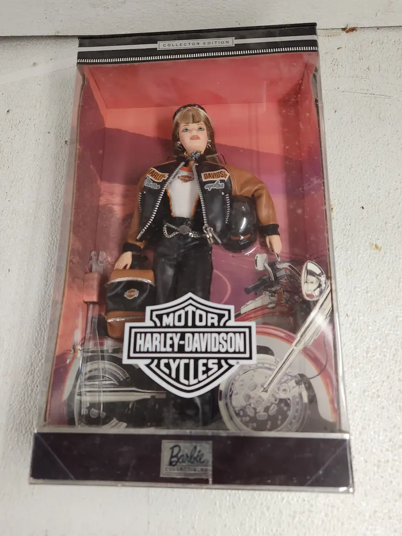 1999 Harley Davidson Barbie Doll Collector Edition Original Box New 25637 Collectible Toy (Wayne-Closet) 1