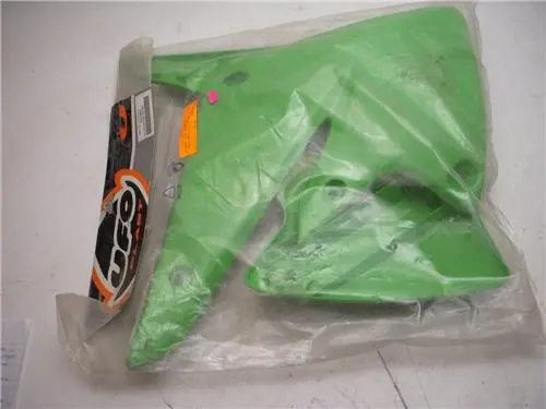 2004-05 Kx250f Kawasaki Green Radiator Scoups Ufo 05200123 (C16) 1