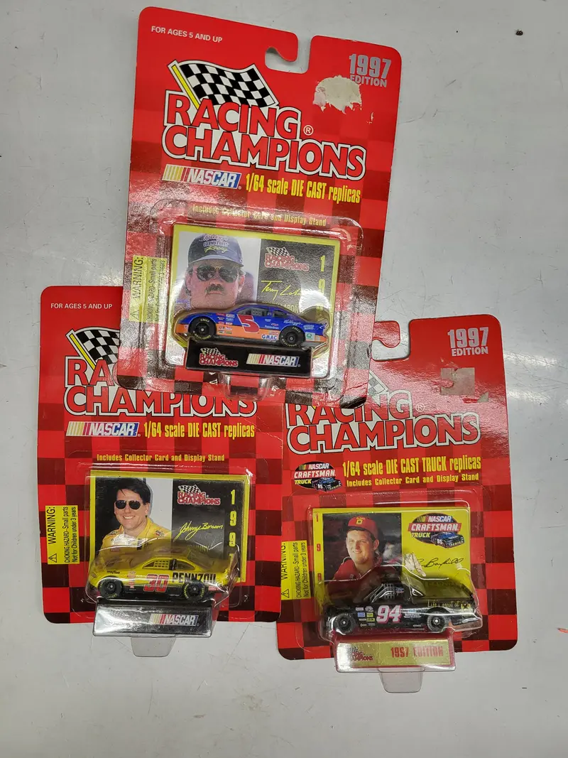 3- Nascar 1:64 1997 #94 Barfield Benson Labonte Cars Racing Champions New Toy Collectible (I-Top 112624-23) 1