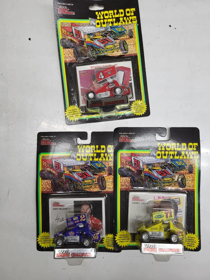 3- World Of Outlaws Hillenburg Jacobs Davis Sprint Car Racing Champions New Toy Collectible (I-Top 112624-25) 1