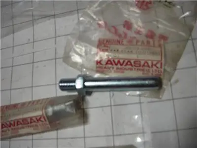 34028-005 1969-74 G3ss G3tr Rear Peg Bar Nos Kawasaki (4) (Red718) 1