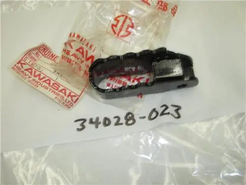 34028-023 1976-80 Kd80 Kd100 Kd125 Nos Kawasaki Right Footpeg (Red150) 1