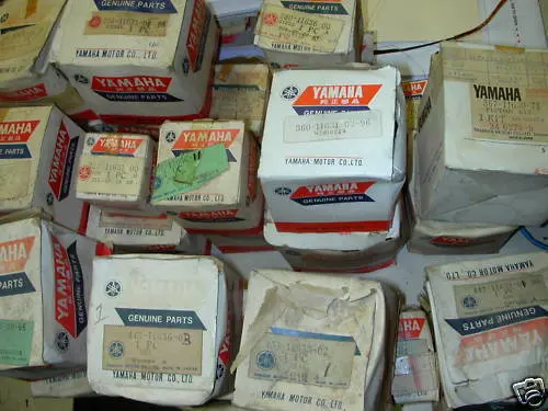 397-11635 1St Over Size Piston Nos Yamaha 1974-76 Rd200 (Red122) 1