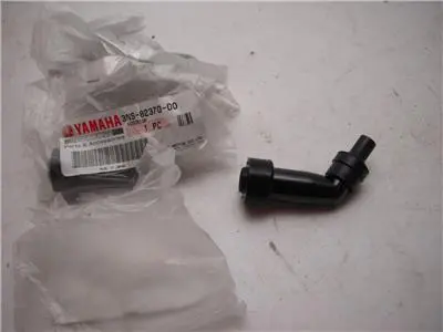 3Ns-82370 Spark Plug Cap Nos Yamaha 19Xt225 Tw200 Yfm 350 400 450 Atv (Red117) 1