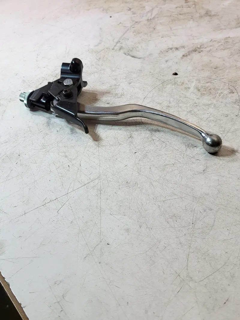 46076-1224 2000-05 Klf300 Atv Kawasaki Nos Lever With Bracket (Red124) 1