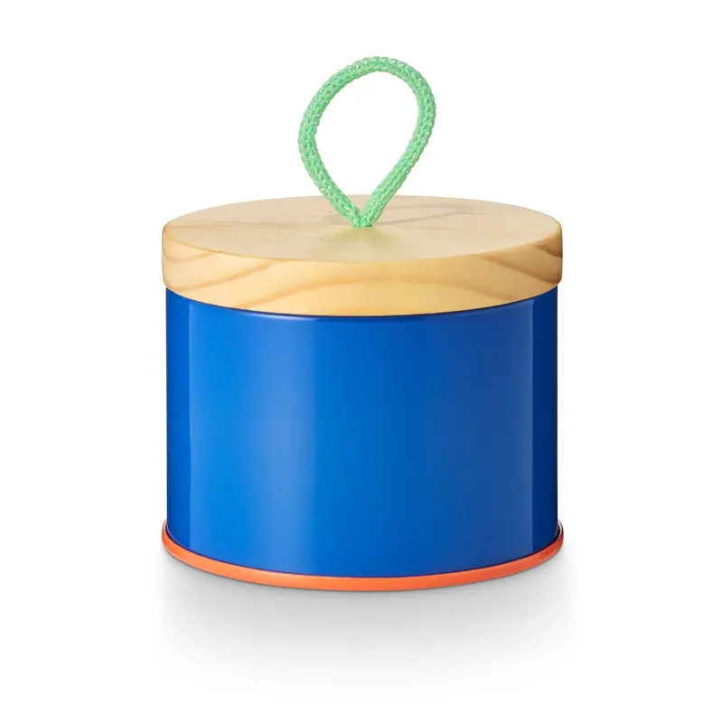 Beach Towel Sun Tin Candle 1