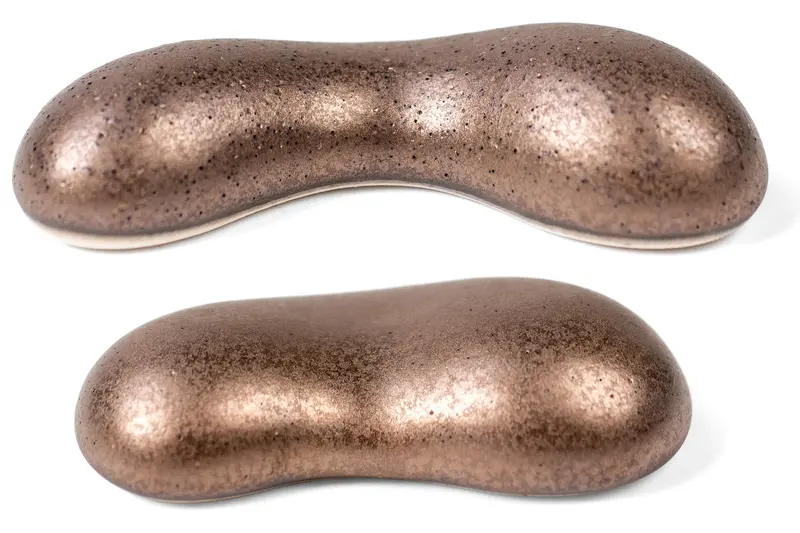 Hasami Pen Rest, Kindei (Reactive Gold) 1