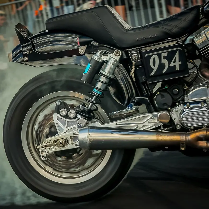Speed Dealer Customs Swingarm - Harley Davidson Dyna 2000-2005 1