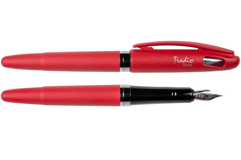 Tradio Classic Fountain Pen, Red Leatherette 1